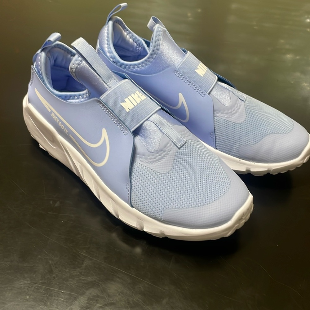 Nike K Flex Runner GS Never Worn